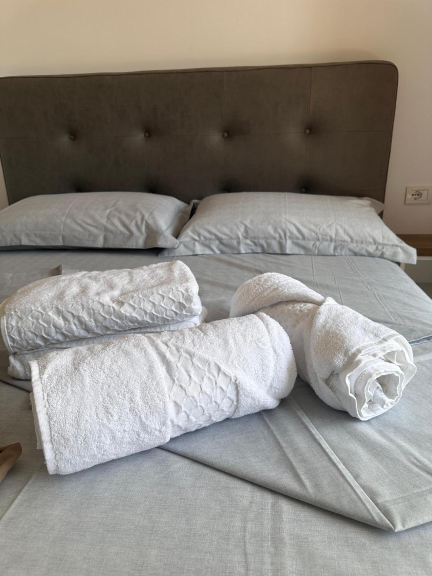 Tirana Apartment Center Jon ภายนอก รูปภาพ